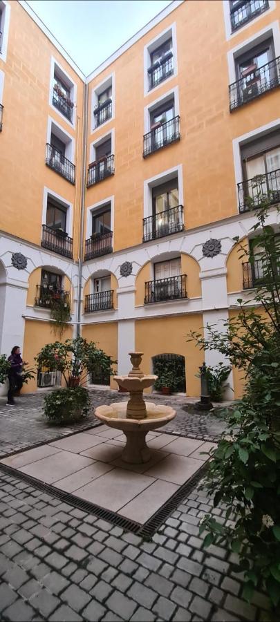 Hostal Andrea Sol Madrid Extérieur photo