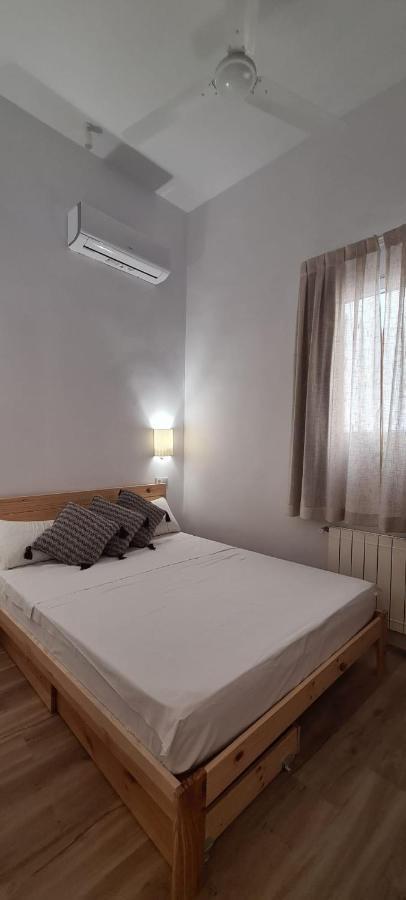 Hostal Andrea Sol Madrid Extérieur photo