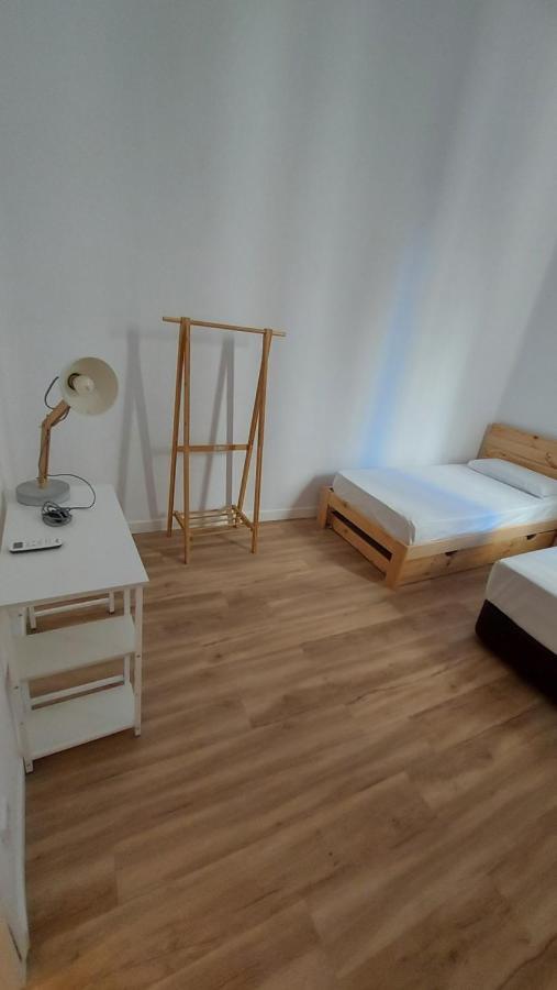 Hostal Andrea Sol Madrid Extérieur photo