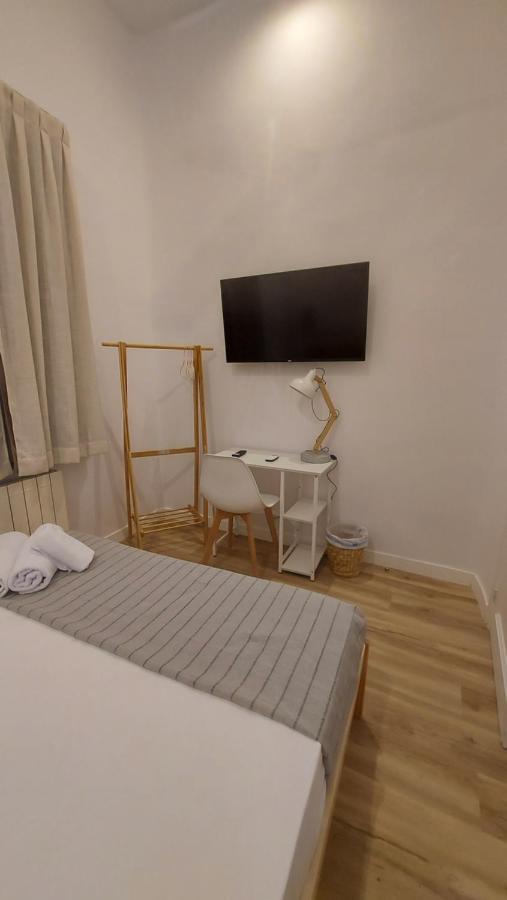 Hostal Andrea Sol Madrid Extérieur photo