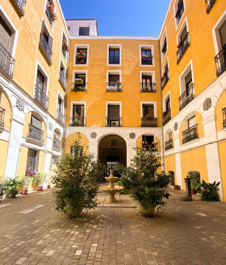 Hostal Andrea Sol Madrid Extérieur photo