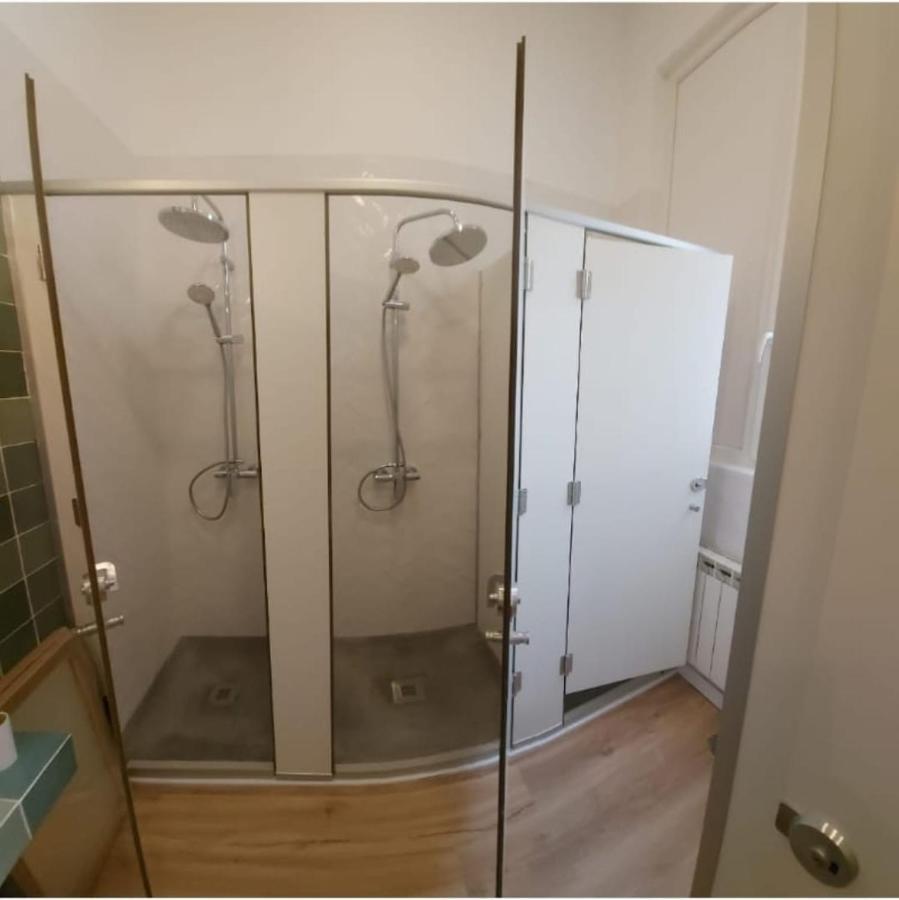 Hostal Andrea Sol Madrid Extérieur photo