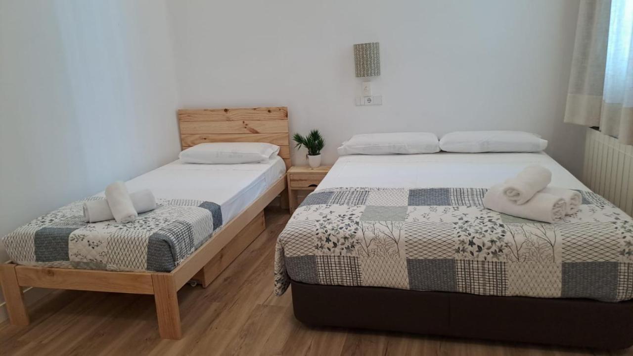 Hostal Andrea Sol Madrid Extérieur photo